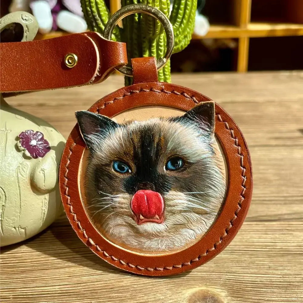 Handmade Leather Pet Portrait Keychain – Custom Dog or Cat Face Charm