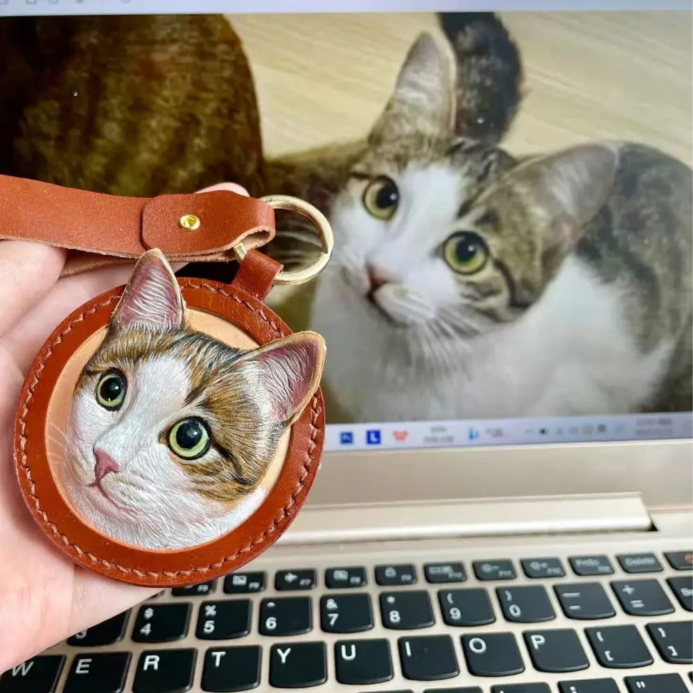 Handmade Leather Pet Portrait Keychain – Custom Dog or Cat Face Charm